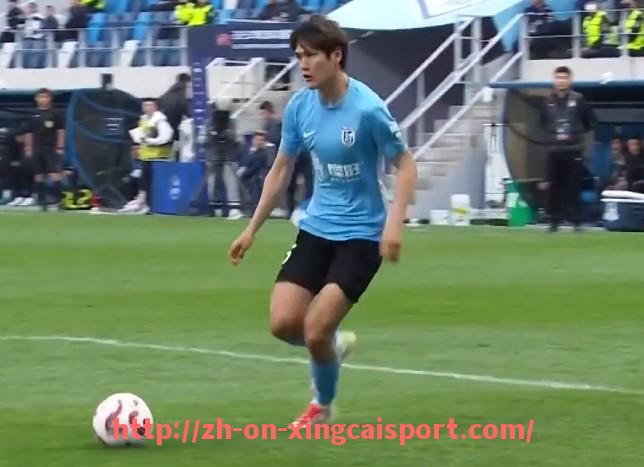 杏彩体育-世俱杯临时首发球员在突发情况下的场上发挥与应变能力 杏彩体育-世俱杯临时首发球员在突发情况下的场上发挥与应变能力