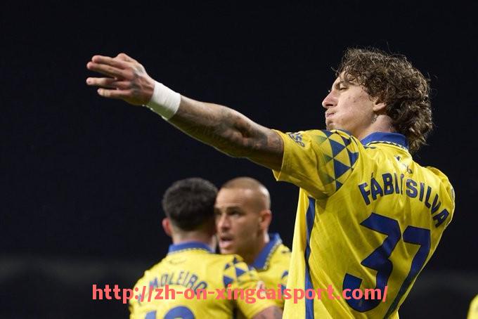 杏彩体育-世俱杯战术复盘及教练团队策略分享 杏彩体育-世俱杯战术复盘及教练团队策略分享